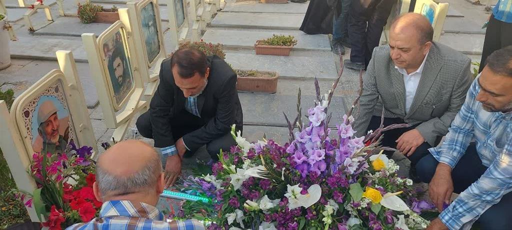 حضور مدیرعامل ذوب آهن اصفهان در مراسم دومین سالگرد شهادت سردار شهید سید محمد حجازی حضور مدیرعامل ذوب آهن اصفهان در مراسم دومین سالگرد شهادت سردار شهید سید محمد حجازی