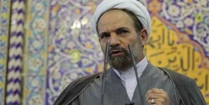 خشکیدن گیاهان حریم کارخانه‌های سیمان و پتروشیمی در استان زیبایی و سرسبزی