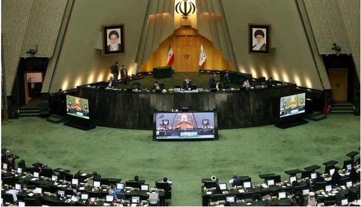تفاهم‌نامه مجلسی‌ها برای دریافت خودروی شاسی بلند تائید شد؟