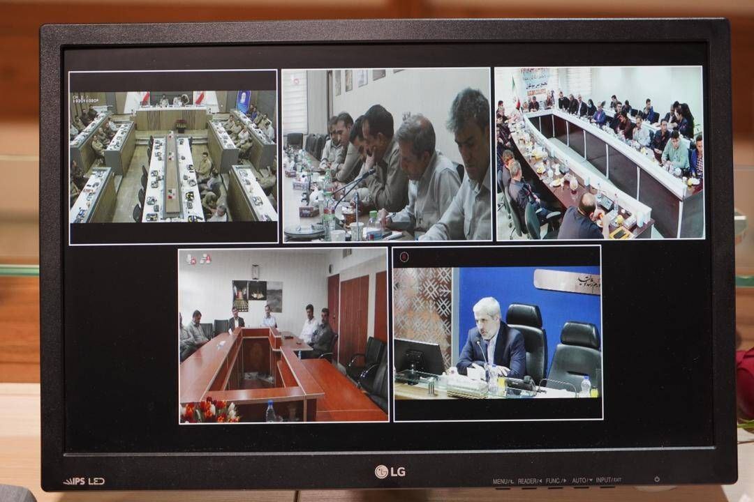 تجلیل دکتر رستمی از کارگران صنعت مس تجلیل دکتر رستمی از کارگران صنعت مس