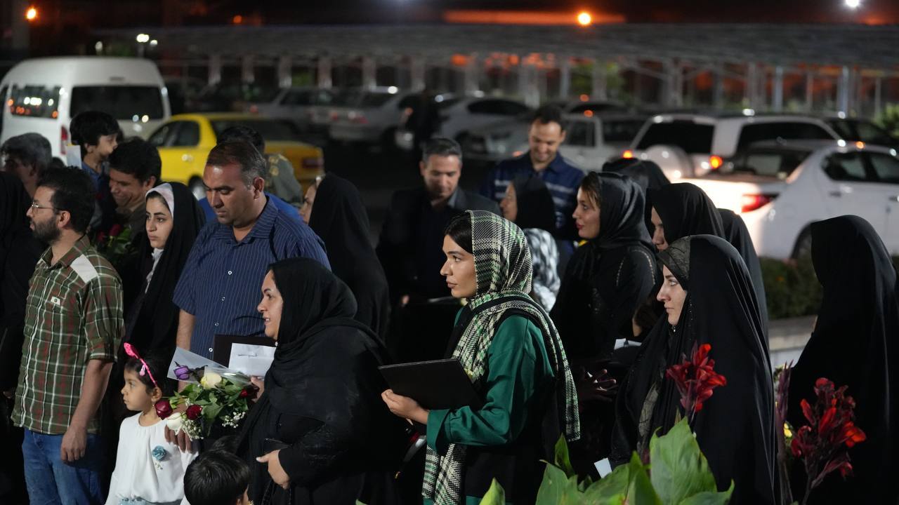 تجلیل از کارگران نمونه چادرملو تجلیل از کارگران نمونه چادرملو