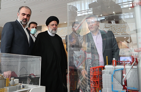 «ایران اکسپو» نقطه عطفی برای تحولی شگرف در توسعه روابط اقتصادی و تجاری ایران با کشورهای دنیاست «ایران اکسپو» نقطه عطفی برای تحولی شگرف در توسعه روابط اقتصادی و تجاری ایران با کشورهای دنیاست