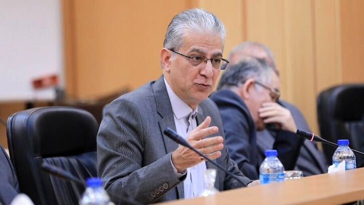 عرضه خودرو در بورس کالا، قطاری از ریل خارج شده