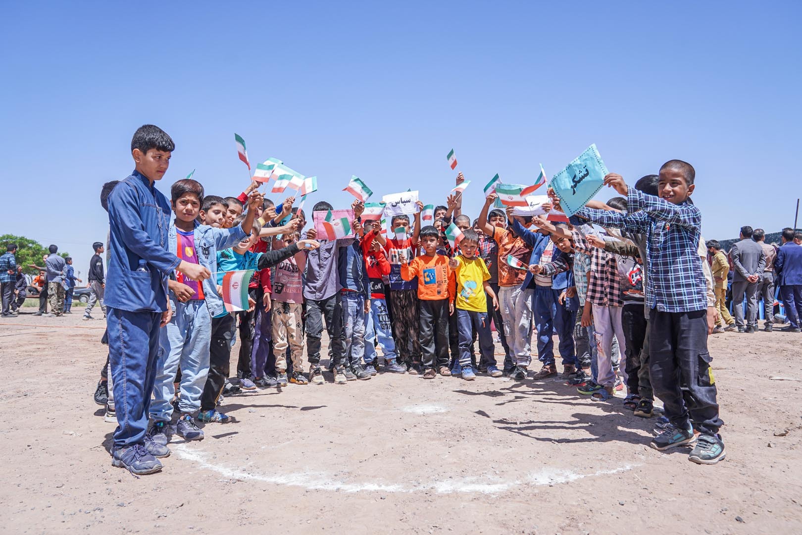آئین کلنگ زنی مدرسه شش کلاسه سیمیدکو در روستای ابراهیمی خواف برگزار شد آئین کلنگ زنی مدرسه شش کلاسه سیمیدکو در روستای ابراهیمی خواف برگزار شد