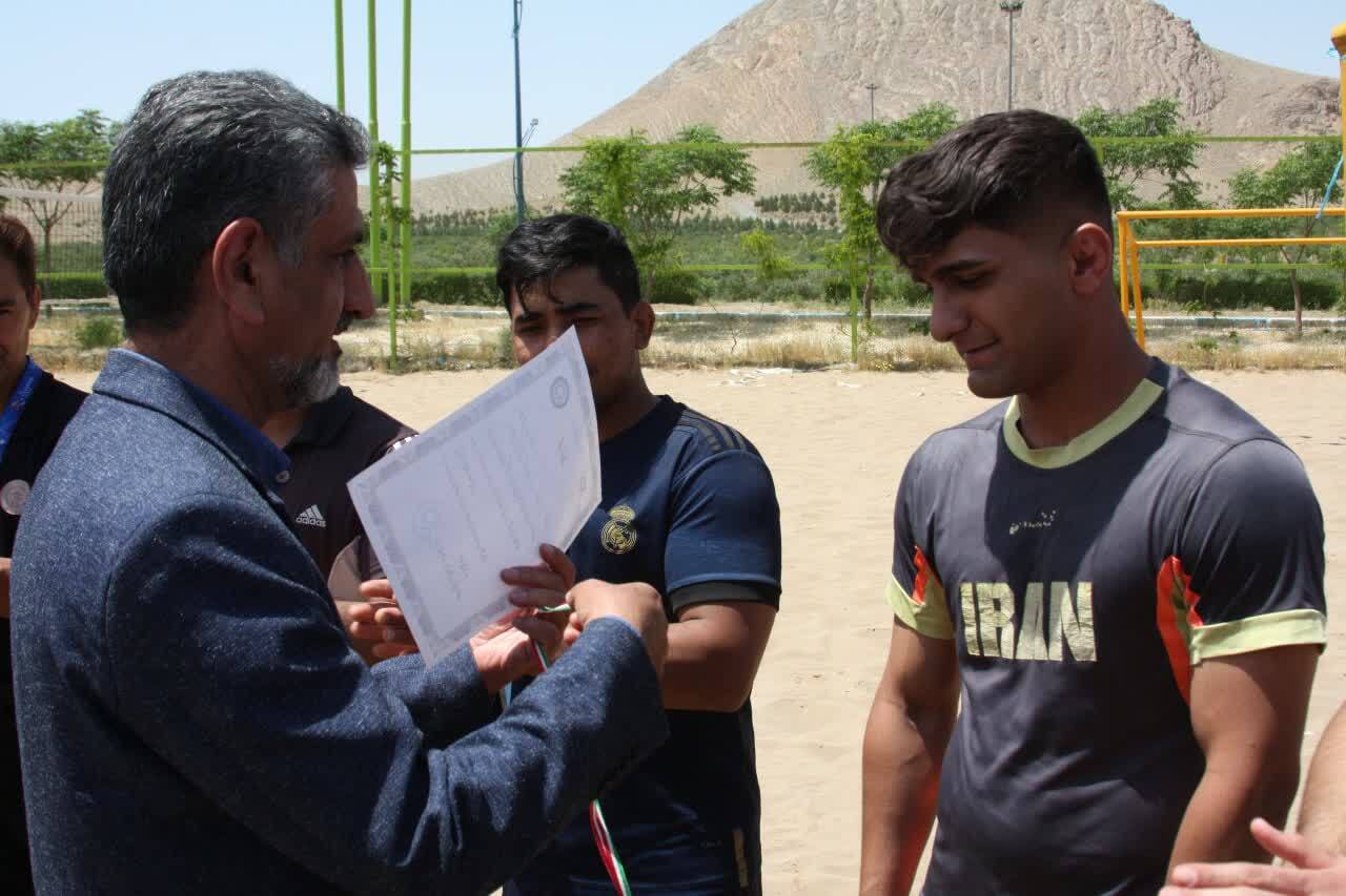 قهرمانی ذوب آهن در کشتی ساحلی کارگران استان اصفهان قهرمانی ذوب آهن در کشتی ساحلی کارگران استان اصفهان