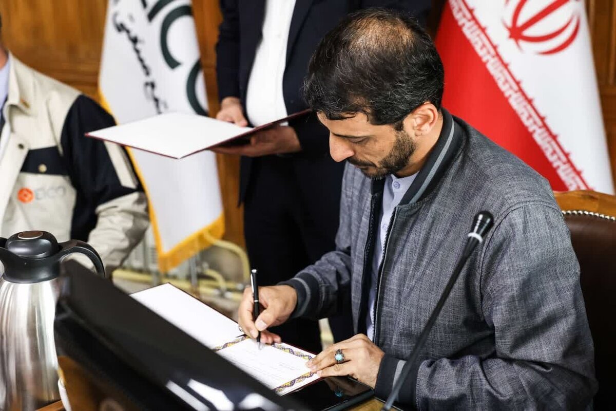 امضای تفاهمنامه همکاری میان مجتمع صنعتی اسفراین و فولاد مبارکه اصفهان امضای تفاهمنامه همکاری میان مجتمع صنعتی اسفراین و فولاد مبارکه اصفهان
