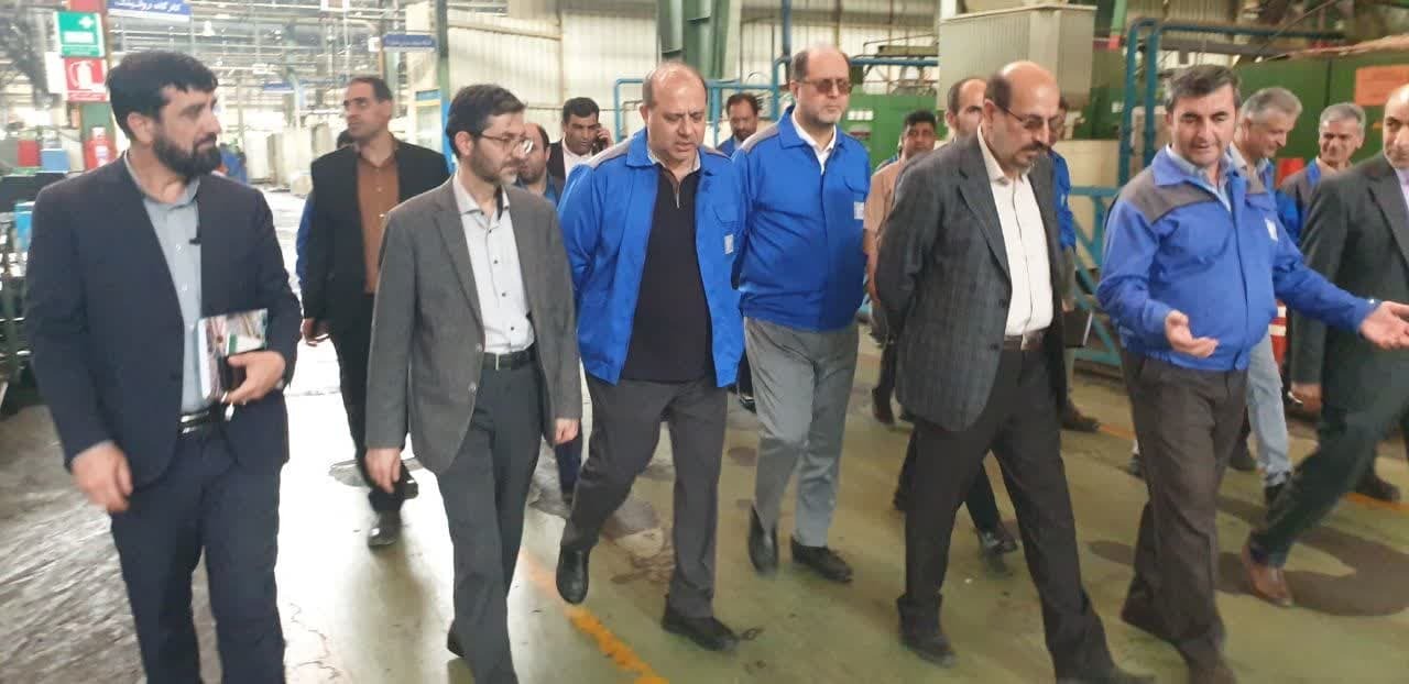 مبارزه با فساد در صنعت فولاد و خودرو هزینه سنگینی دارد/ ضرورت تولید پلتفرم مشترک با کشورهای شاخص خودروساز مبارزه با فساد در صنعت فولاد و خودرو هزینه سنگینی دارد/ ضرورت تولید پلتفرم مشترک با کشورهای شاخص خودروساز