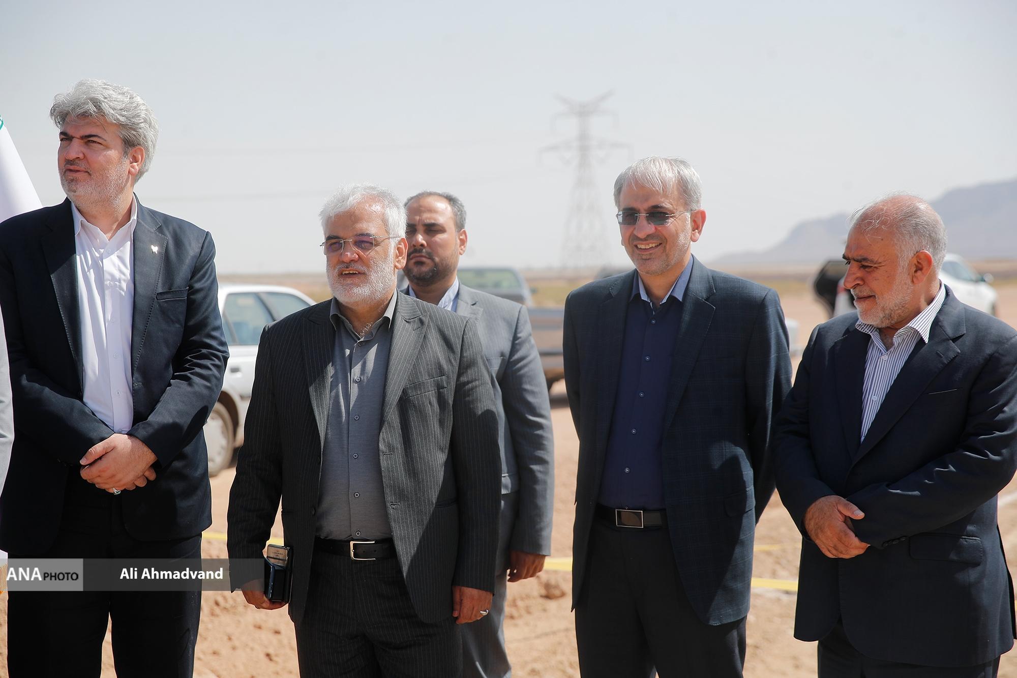 مراسم کلنگ‌زنی کارگاه مهندسی معکوس و «سرای نوآوری فولاد، زنجیره تأمین و صنایع وابسته دانشگاه آزاد اسلامی سیرجان» برگزار شد