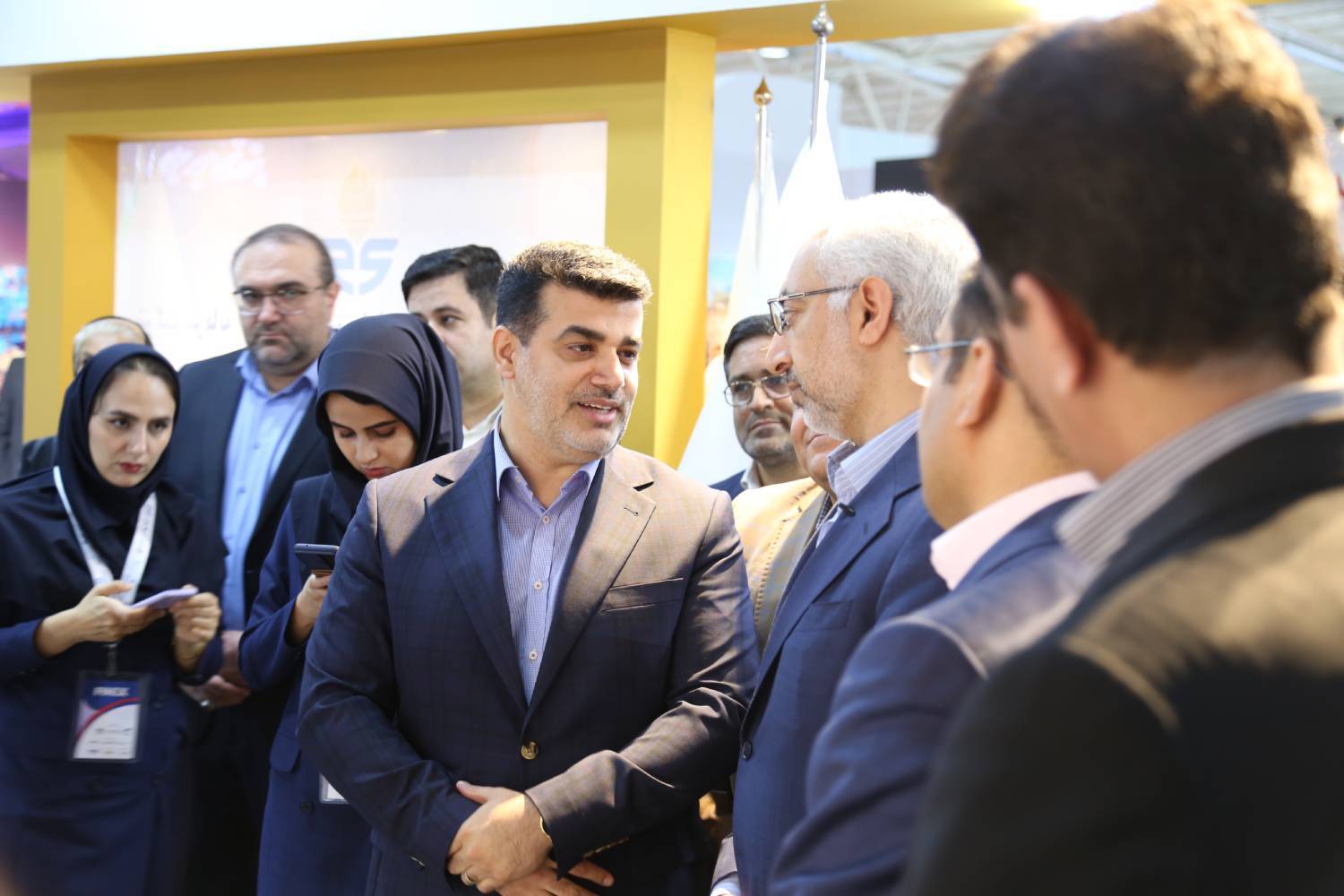 صباانرژی میزبان دکتر عشقی رئیس سازمان بورس در نمایشگاه بین المللی صنعت مالی صباانرژی میزبان دکتر عشقی رئیس سازمان بورس در نمایشگاه بین المللی صنعت مالی