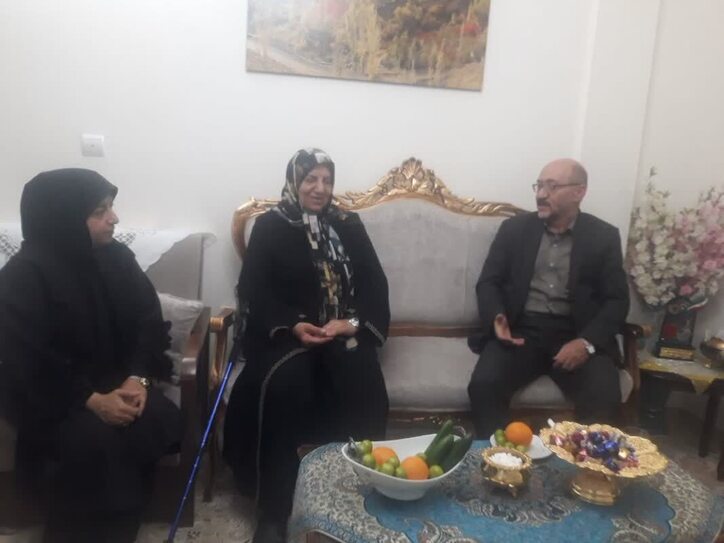 دیدار مشاور وزیر صمت با خانواده معظم شهید والا مقام کیا دربندسری
