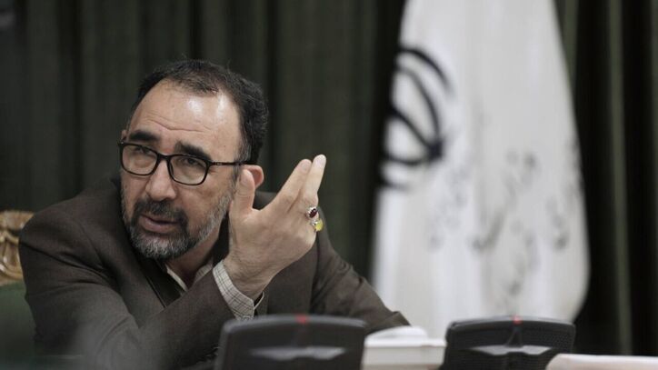 استاندار خراسان رضوی تکمیل زنجیره تولید فولاد در این استان را خواستار شد