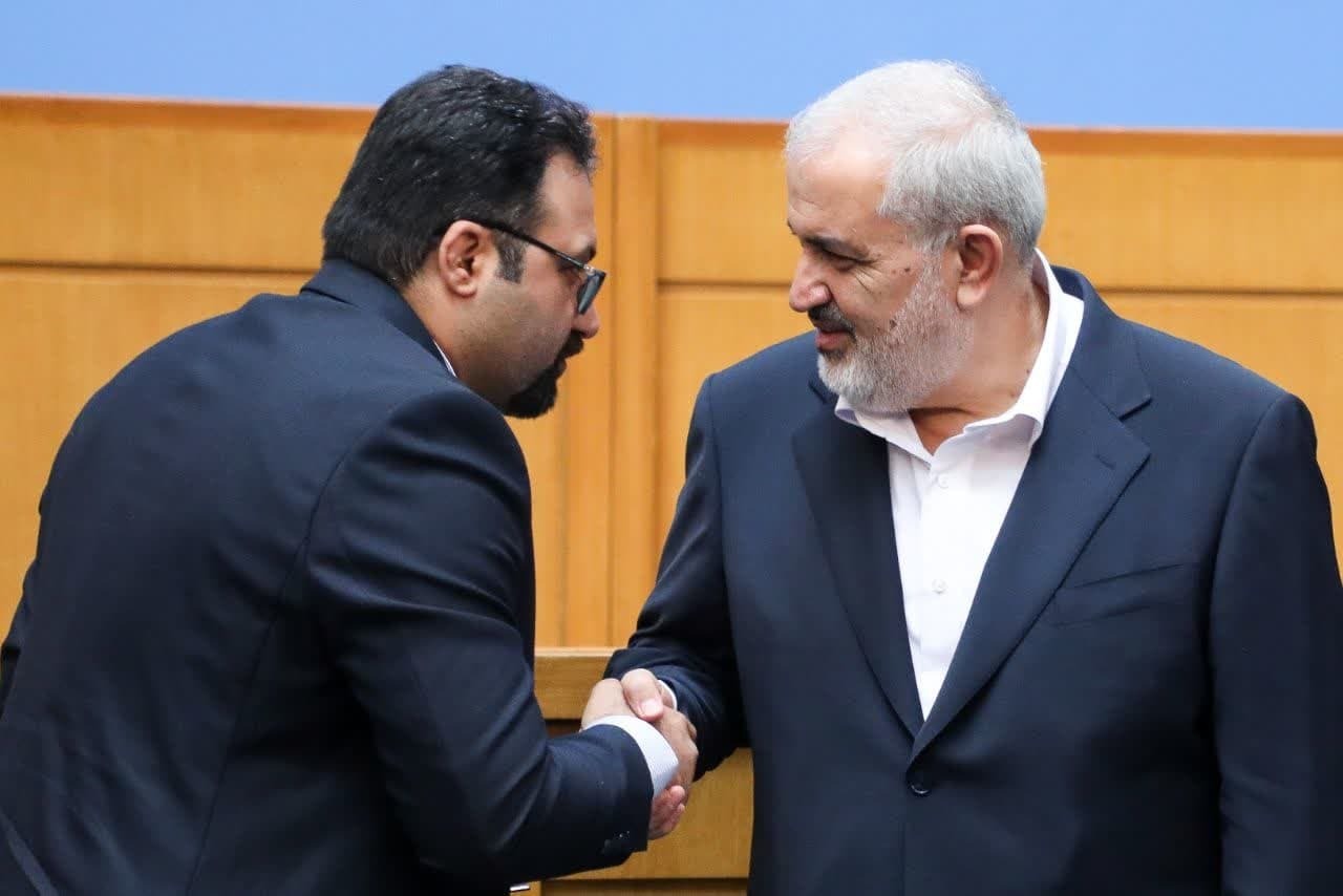 شرکت معادن و صنایع معدنی کارند صدرجهان واحد برتر اکتشاف کشور انتخاب شد + عکس شرکت معادن و صنایع معدنی کارند صدرجهان واحد برتر اکتشاف کشور انتخاب شد + عکس