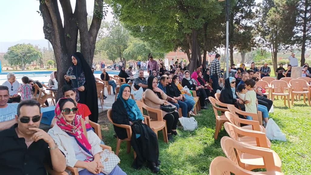 برگزاری دوازدهمین برنامــه بازدید خانوادههای کارکنان از خط تولید ذوب آهن اصفهان برگزاری دوازدهمین برنامــه بازدید خانوادههای کارکنان از خط تولید ذوب آهن اصفهان