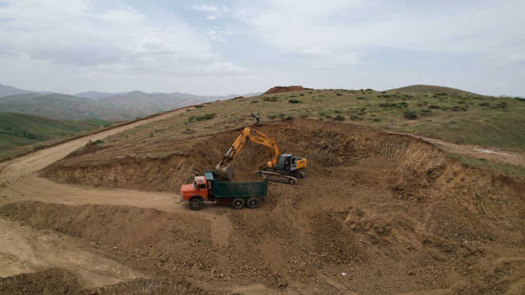 جلسه ارزیابی عملکرد ۳ ماهه منتهی به خرداد سال ۱۴۰۲ شرکت توسعه طلای کردستان برگزار شد جلسه ارزیابی عملکرد ۳ ماهه منتهی به خرداد سال ۱۴۰۲ شرکت توسعه طلای کردستان برگزار شد