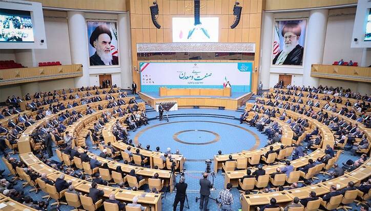 جشن بزرگداشت روز «صنعت و معدن» در میان دو عید