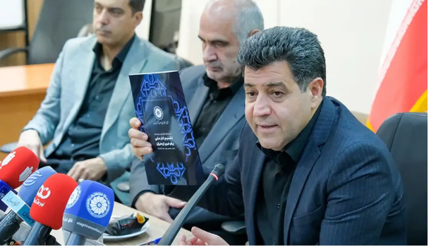 در جلسه هیات نظارت بر انتخابات اتاق بازرگانی چه گذشت؟ / آزمون سخت وزیر صمت/ افزایش فشارها برای کنارهگیری حسین سلاحورزی در جلسه هیات نظارت بر انتخابات اتاق بازرگانی چه گذشت؟ / آزمون سخت وزیر صمت/ افزایش فشارها برای کنارهگیری حسین سلاحورزی