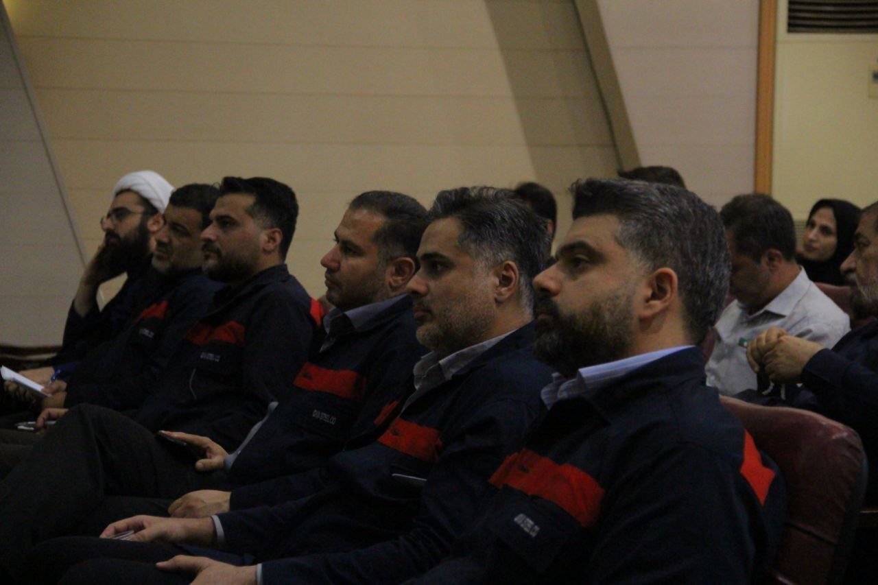آیین بزرگداشت روز خبرنگار در شرکت فولاد اکسین برگزار شد + گزارش تصویری آیین بزرگداشت روز خبرنگار در شرکت فولاد اکسین برگزار شد + گزارش تصویری