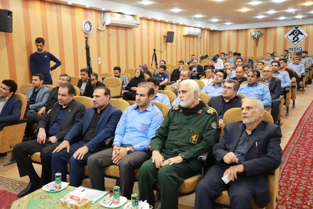 آیین حمایت گروه ملی صنعتی فولاد ایران از قهرمانان کشتی فرنگی خوزستان برگزار شد