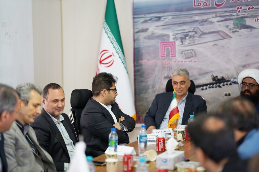 دکتر سعدمحمدی از پروژه احیاء مستقیم فولاد اقلید بازدید کرد دکتر سعدمحمدی از پروژه احیاء مستقیم فولاد اقلید بازدید کرد