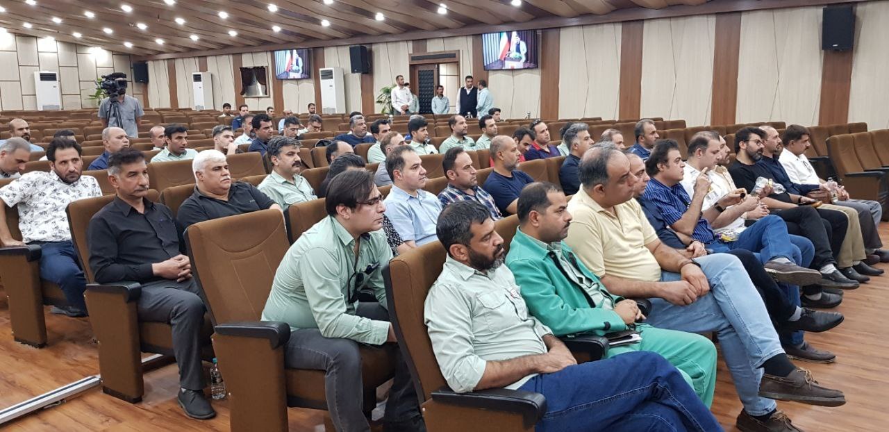 جلسه هم اندیشی مدیرعامل و مسوولان شیفت شرکت فولاد خوزستان برگزار شد جلسه هم اندیشی مدیرعامل و مسوولان شیفت شرکت فولاد خوزستان برگزار شد