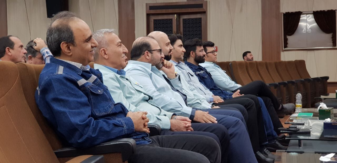 جلسه هم اندیشی مدیرعامل و مسوولان شیفت شرکت فولاد خوزستان برگزار شد جلسه هم اندیشی مدیرعامل و مسوولان شیفت شرکت فولاد خوزستان برگزار شد