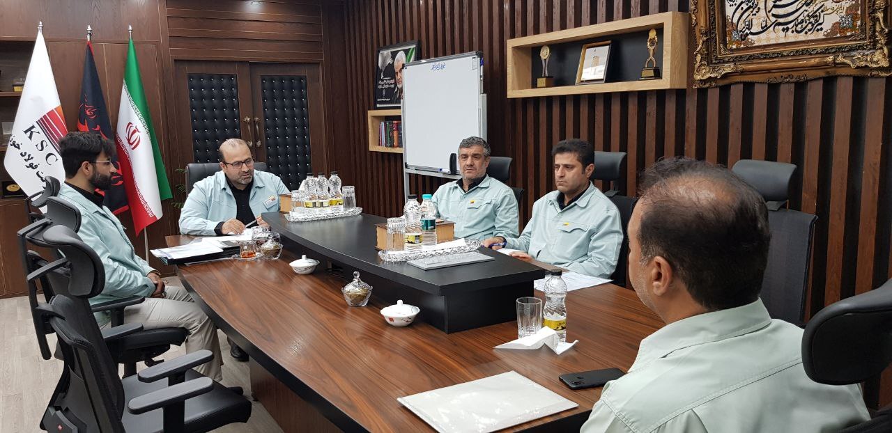 دیدار مدیرعامل با کارکنان شرکت فولاد خوزستان دیدار مدیرعامل با کارکنان شرکت فولاد خوزستان