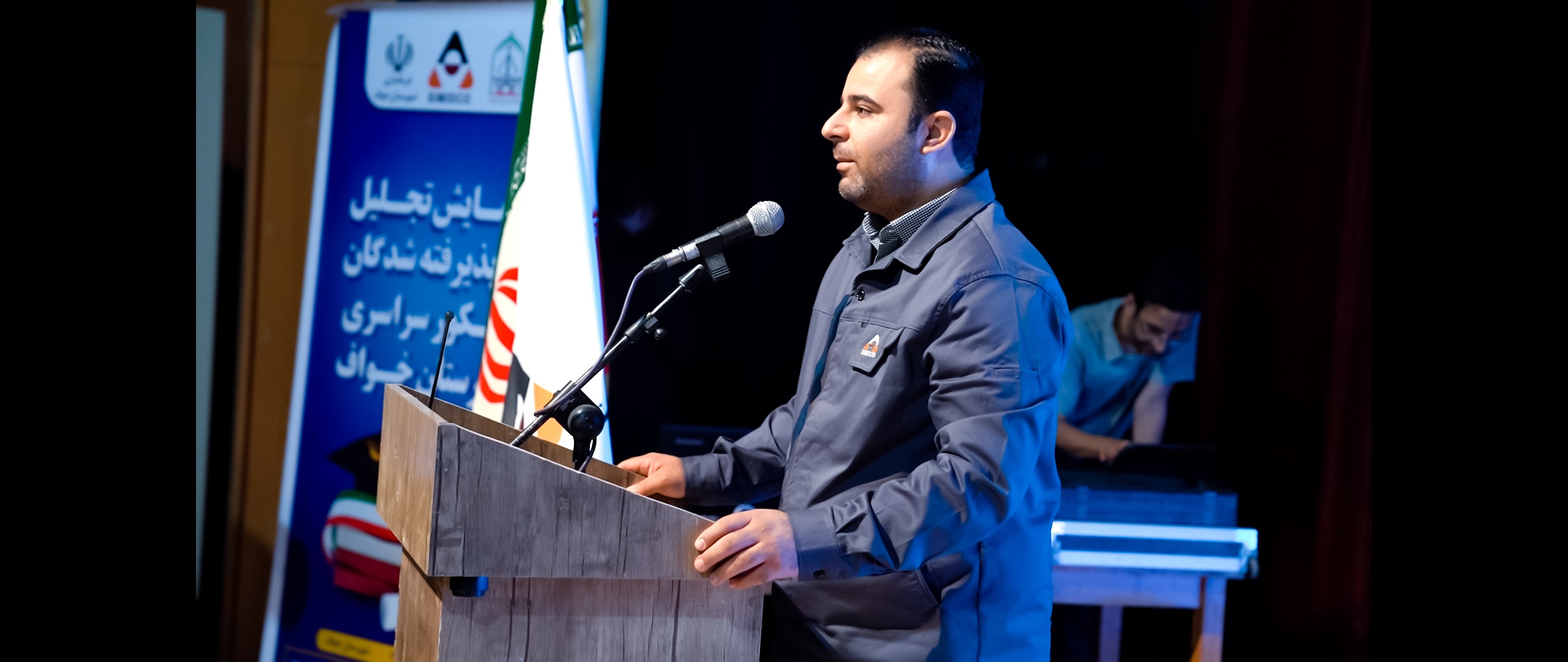آیین تجلیل از پذیرفته شدگان کنکور سراسری در خواف برگزار شد آیین تجلیل از پذیرفته شدگان کنکور سراسری در خواف برگزار شد