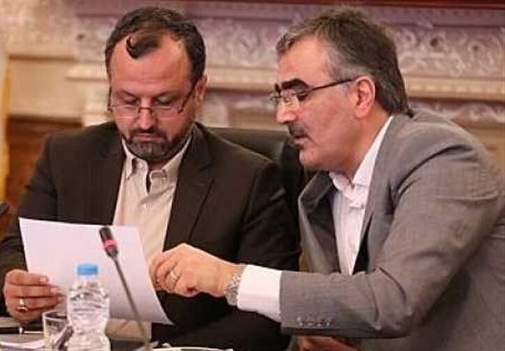 تناقض برنامه ضد تورمی وزیر اقتصاد و فرزین در ماجرای محاسبه قیمت پایه در بورس کالا + فیلم