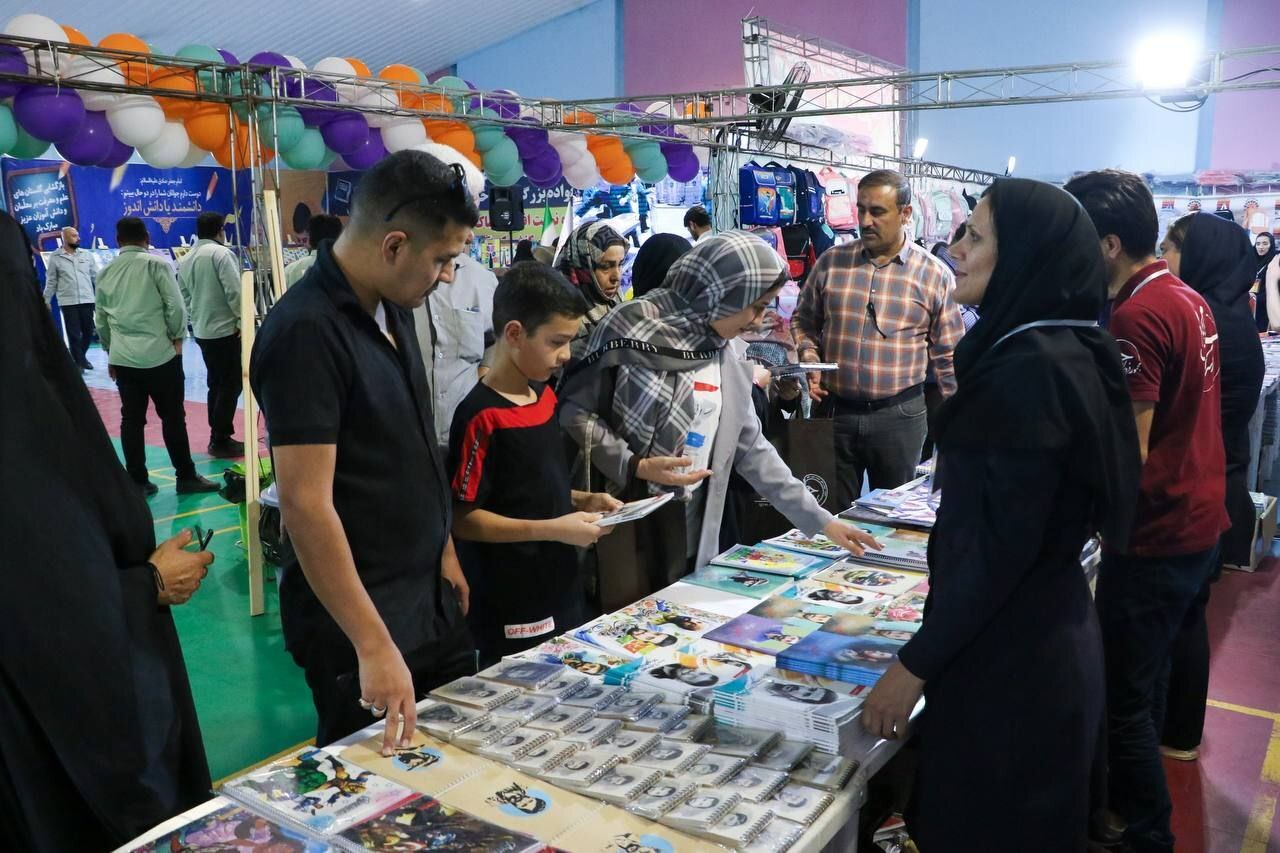 نمایشگاه لوازم التحریر، پوشاک کودک و نوجوان، بازیهای فکری، کیف و کفش نمایشگاه لوازم التحریر، پوشاک کودک و نوجوان، بازیهای فکری، کیف و کفش