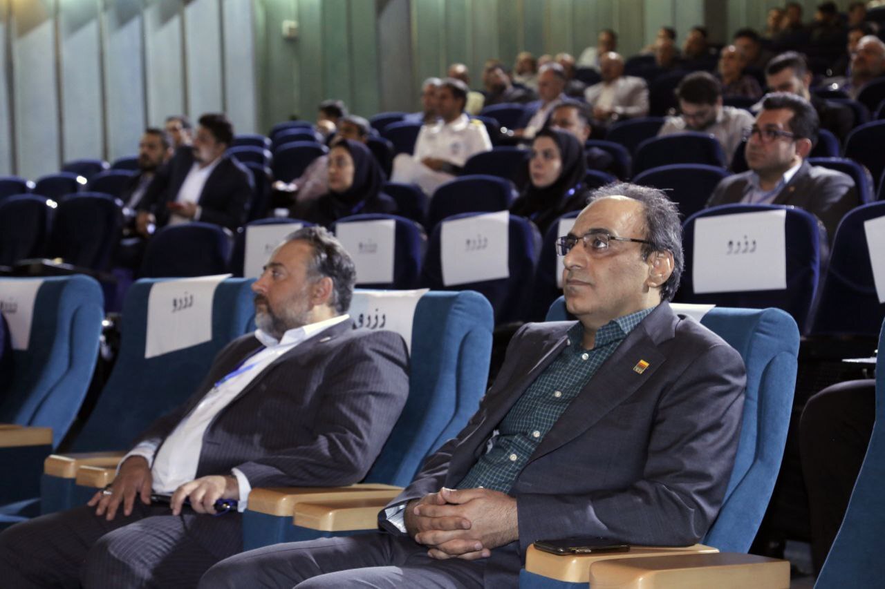 کسب تندیس بلورین سطح ۲ از ششمین دوره جایزه ملی تعالی نگهداری توسط شرکت فولاد خوزستان