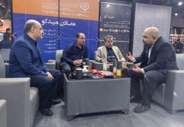 حضور شرکت فروسیلیس غرب پارس در نمایشگاه بین المللی متالکس اصفهان