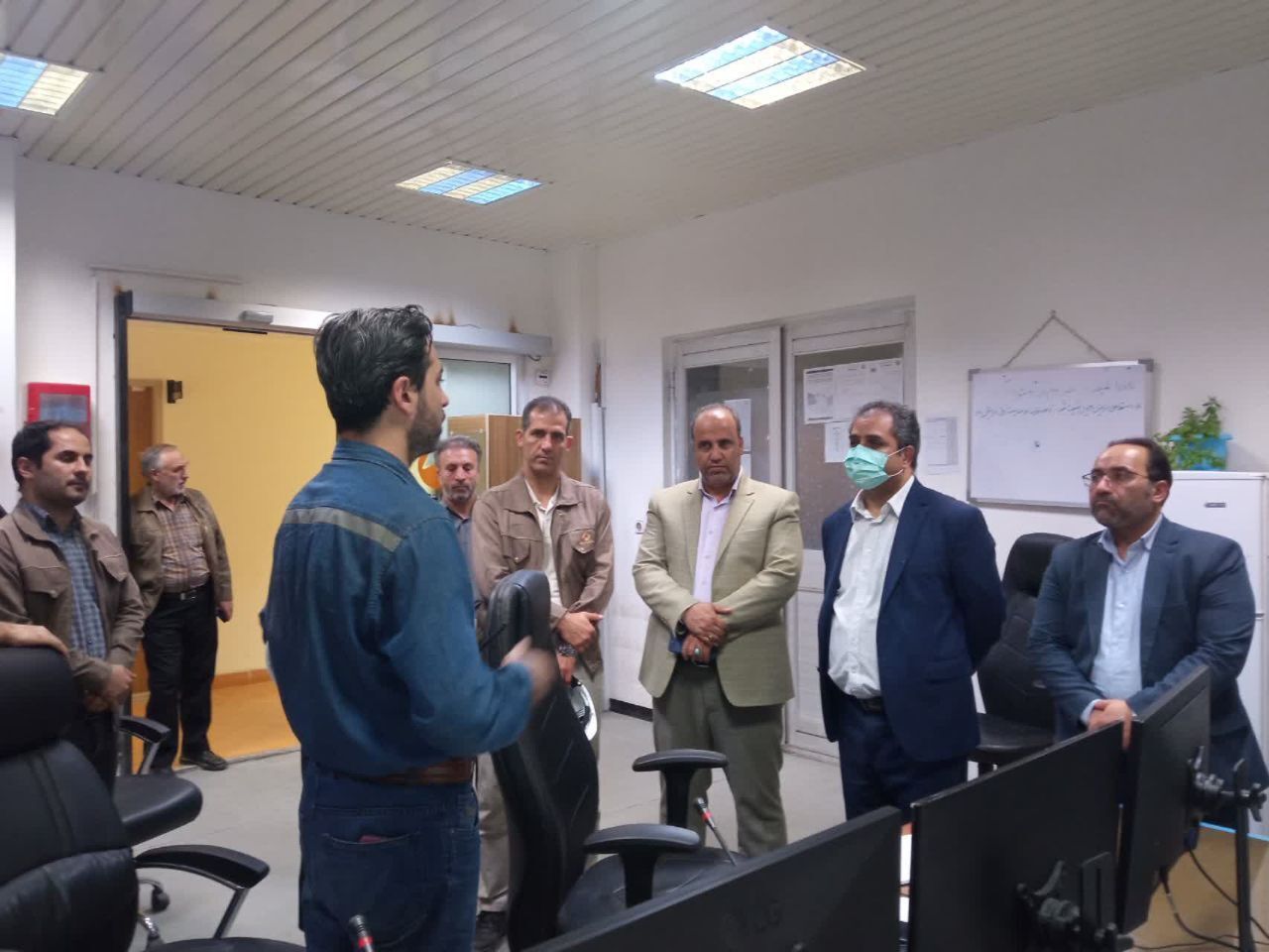 بازدید مدیر عامل شرکت آلومینای ایران از مجموعههای آلومینا، آلومینیوم و واسطه سنگین بازدید مدیر عامل شرکت آلومینای ایران از مجموعههای آلومینا، آلومینیوم و واسطه سنگین