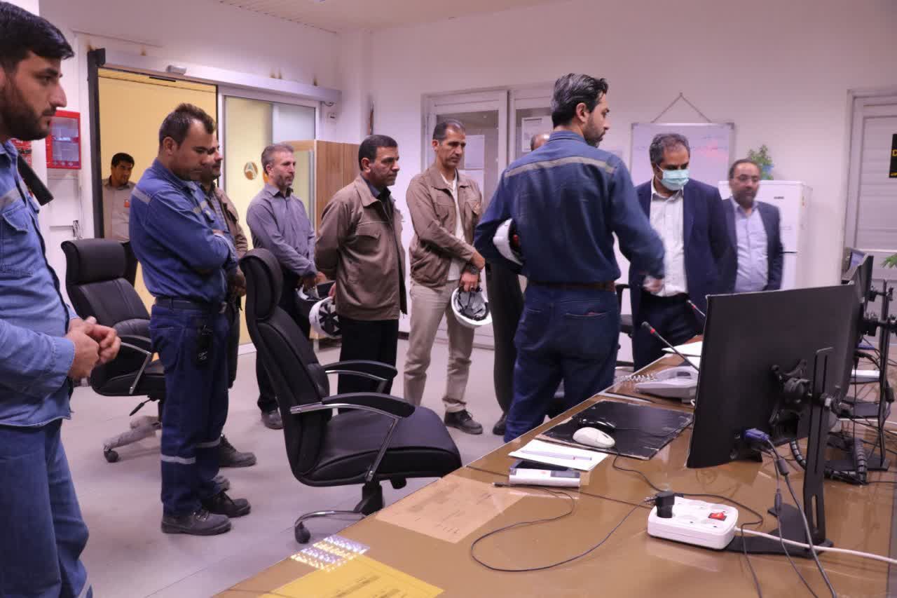 بازدید مدیر عامل شرکت آلومینای ایران از مجموعههای آلومینا، آلومینیوم و واسطه سنگین بازدید مدیر عامل شرکت آلومینای ایران از مجموعههای آلومینا، آلومینیوم و واسطه سنگین