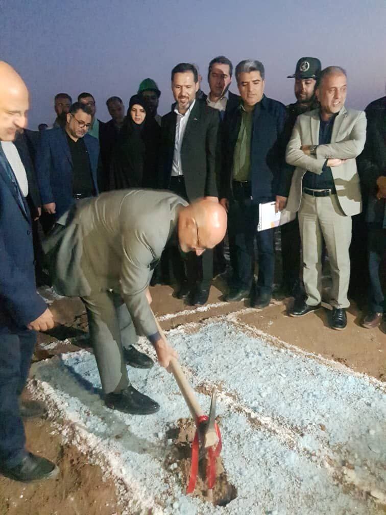کلنگ زنی سه طرح توسعهای در مجتمع پتاس خوروبیابانک کلنگ زنی سه طرح توسعهای در مجتمع پتاس خوروبیابانک