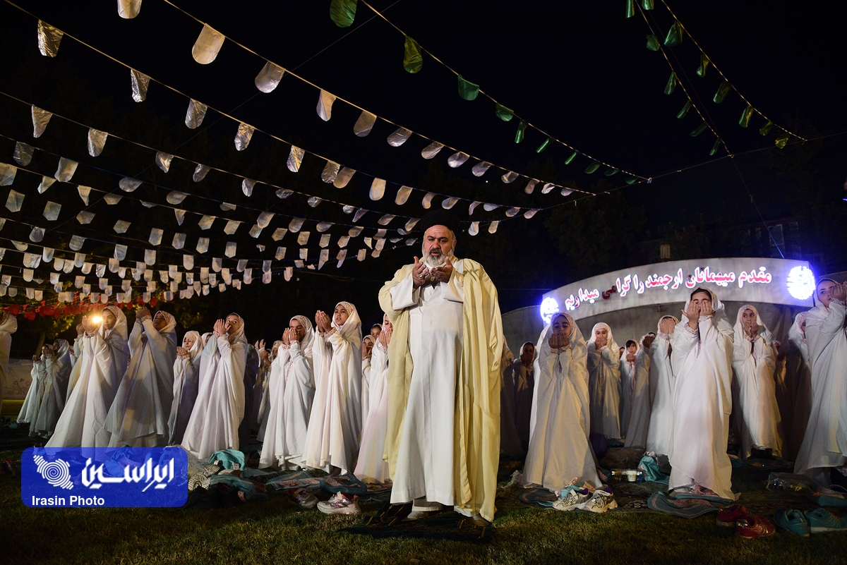 مراسم جشن تکلیف دختران کارکنان فولاد مبارکه برگزار شد مراسم جشن تکلیف دختران کارکنان فولاد مبارکه برگزار شد