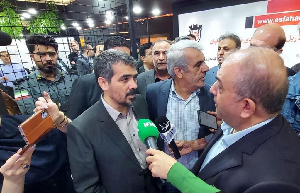 از زنجیره تولید ذوب آهن حمایت کامل میکنیم از زنجیره تولید ذوب آهن حمایت کامل میکنیم
