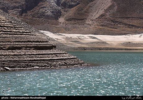 ۵۸درصد ظرفیت مخازن سد‌های کشور خالی است