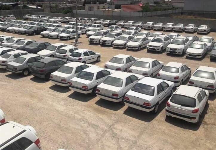 آغاز تحویل ۴ هزار خودروی احتکاری ایران خودرو