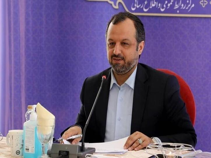 اخذ مالیات ۲ درصدی از صادرات مواد خام و نیمه خام