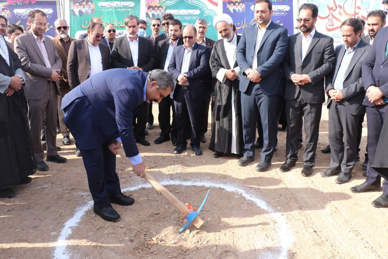 آیین کلنگ زنی احداث درمانگاه تخصصی سازمان تامین اجتماعی با مشارکت شرکت آلومینای ایران برگزار شد آیین کلنگ زنی احداث درمانگاه تخصصی سازمان تامین اجتماعی با مشارکت شرکت آلومینای ایران برگزار شد