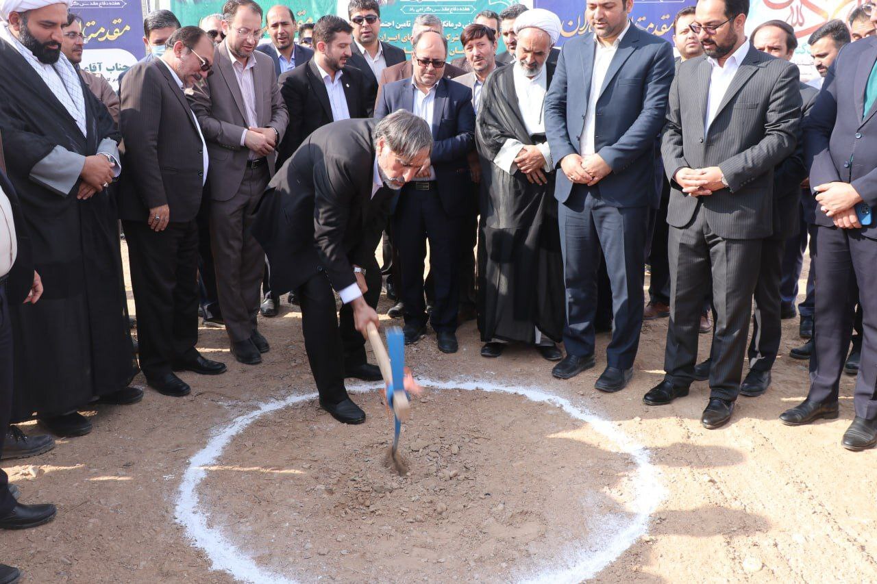 آیین کلنگ زنی احداث درمانگاه تخصصی سازمان تامین اجتماعی با مشارکت شرکت آلومینای ایران برگزار شد آیین کلنگ زنی احداث درمانگاه تخصصی سازمان تامین اجتماعی با مشارکت شرکت آلومینای ایران برگزار شد
