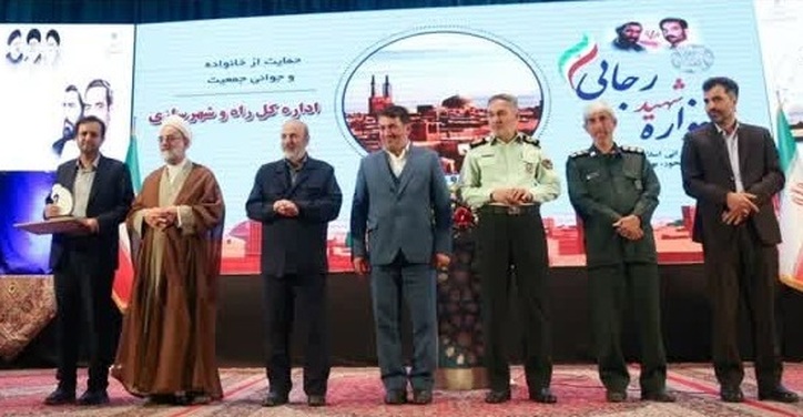 اداره کل صمت استان یزد دستگاه برگزیده در حوزه تسهیل و ایجاد اشتغال شد