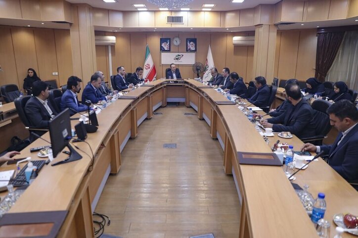 اقدامات حوزه نظارت بر ناشران سازمان بورس زیر ذره‌بین/برگزاری ۵ میز صنعت در نیمه نخست سال/ برگزاری میز صنایع و تلاش برای رفع معضلات