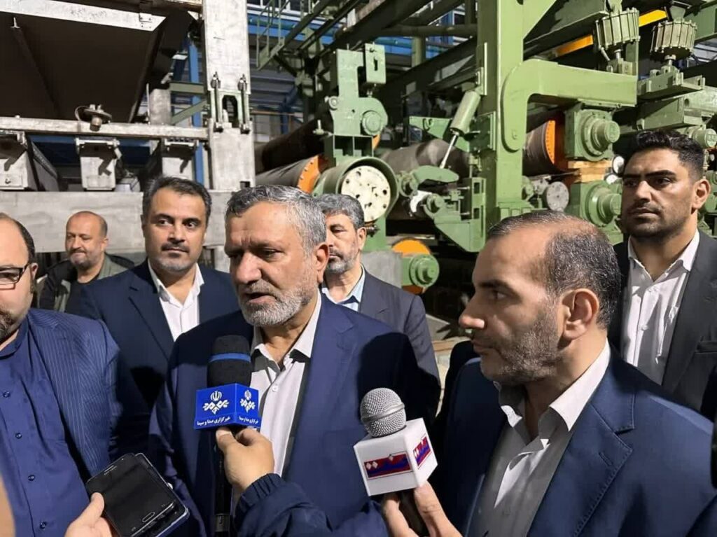 بازدید وزیر تعاون، کار و رفاه اجتماعی از شرکت صنایع کاغذ بیستون بازدید وزیر تعاون، کار و رفاه اجتماعی از شرکت صنایع کاغذ بیستون