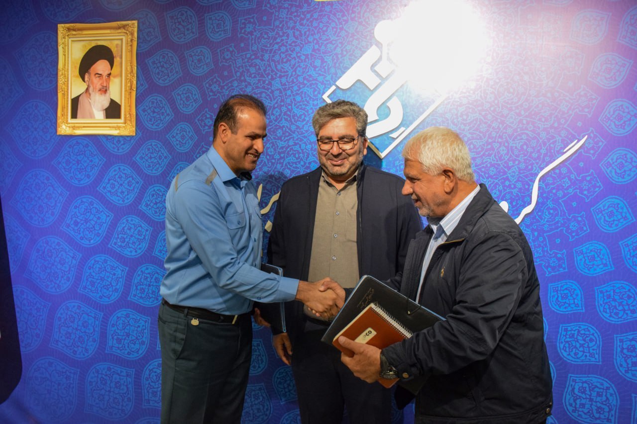 انعقاد تفاهمنامه تامین آب بخشی از مناطق غرب اهواز توسط گروه ملی صنعتی فولاد ایران انعقاد تفاهمنامه تامین آب بخشی از مناطق غرب اهواز توسط گروه ملی صنعتی فولاد ایران