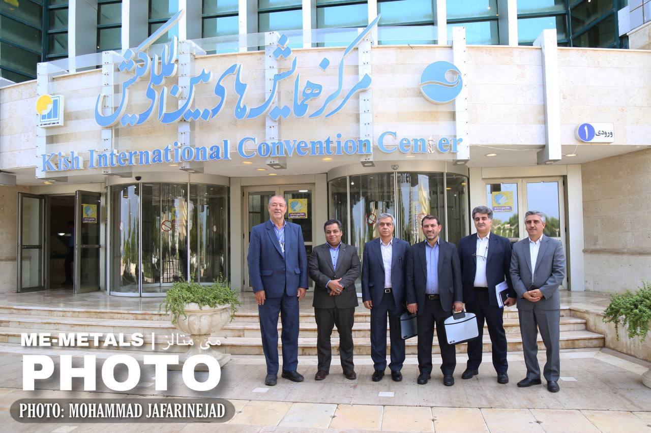 نوع استراتژی ورود به صنعت فولاد سبز، باید با نگاه فولاد آبی باشد نوع استراتژی ورود به صنعت فولاد سبز، باید با نگاه فولاد آبی باشد
