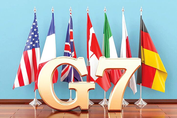 سال‌های دور از گروه ۷