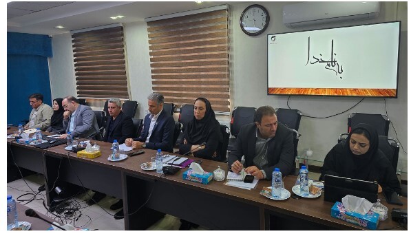 نوزدهمین نشست شورای مدیران سازمان زمینشناسی و اکتشافات معدنی کشور همراه با تقدیر از مدیرکل صمت استان یزد نوزدهمین نشست شورای مدیران سازمان زمینشناسی و اکتشافات معدنی کشور همراه با تقدیر از مدیرکل صمت استان یزد