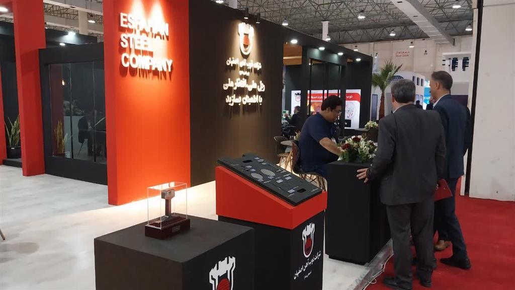 عنوان غرفه برتر نمایشگاه بین المللی فولاد کیش به ذوب آهن اصفهان رسید