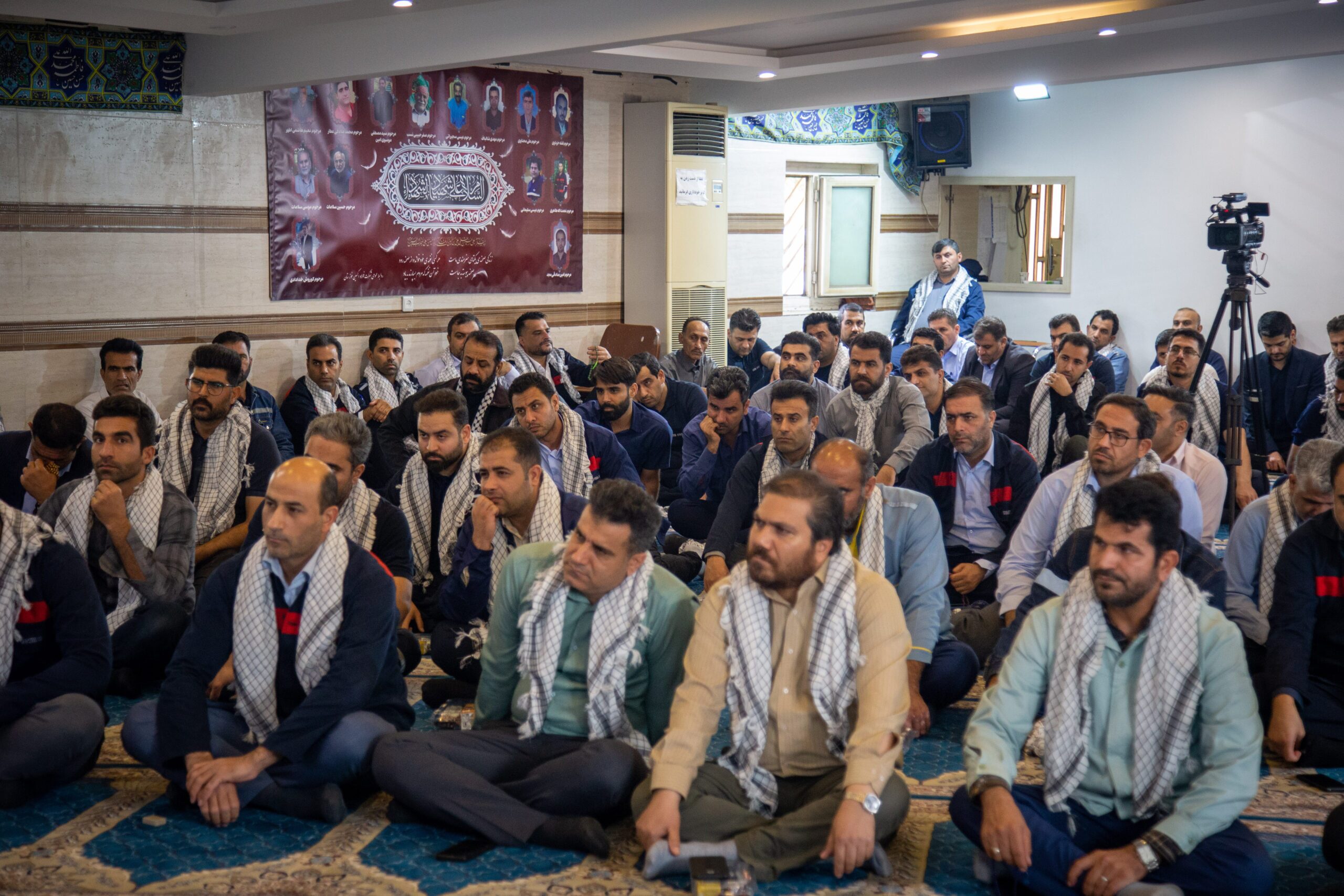 برگزاری نشست بصیرتی و روشنگری در فولاد اکسین خوزستان/حجت الاسلام حاجتی: مردم ایران بصیر و هوشیار هستند/داشتن بصیرت باید با شجاعت همراه باشد برگزاری نشست بصیرتی و روشنگری در فولاد اکسین خوزستان/حجت الاسلام حاجتی: مردم ایران بصیر و هوشیار هستند/داشتن بصیرت باید با شجاعت همراه باشد